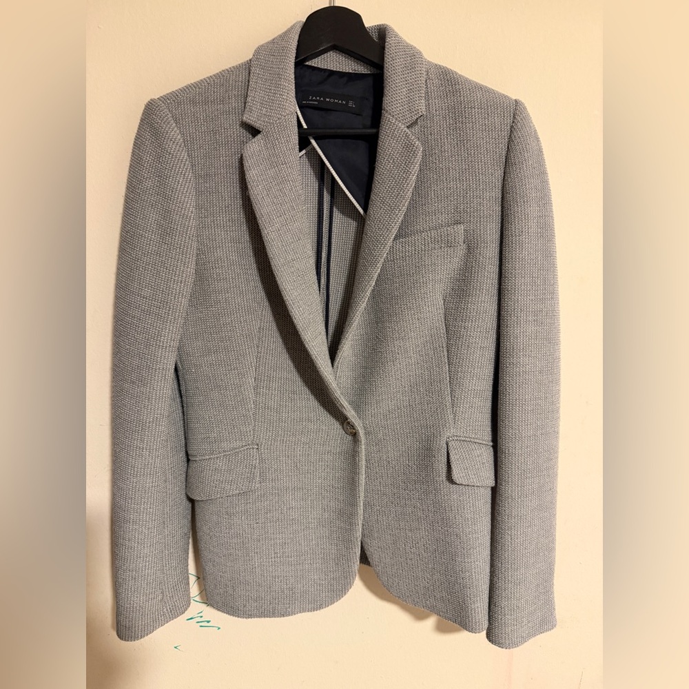 Zara Woman Textured Blazer in Gray